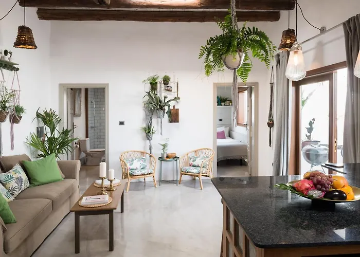 Casa Botanica - Island Location - 10 Mins Drive To Famara And La Santa Apartment *