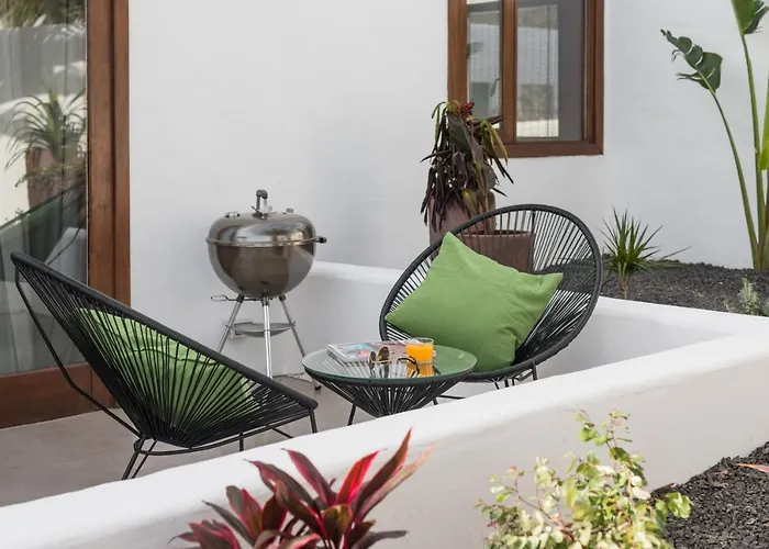 Casa Botanica - Island Location - 10 Mins Drive To Famara And La Santa Διαμέρισμα *