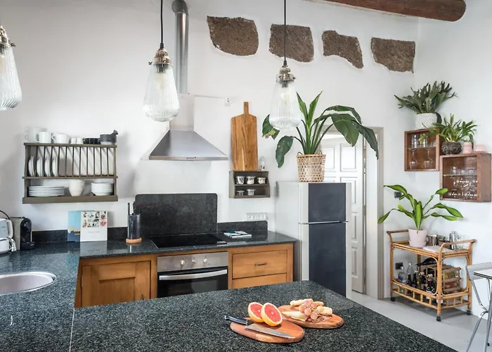 Casa Botanica - Island Location - 10 Mins Drive To Famara And La Santa Διαμέρισμα