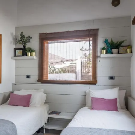 Апартаменты Casa Botanica - Island Location - 10 Mins Drive To Famara And La Santa *